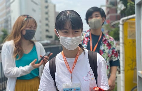 DAY CAMP2日目は街を歩いてピクトグラムから国際化を考えます。